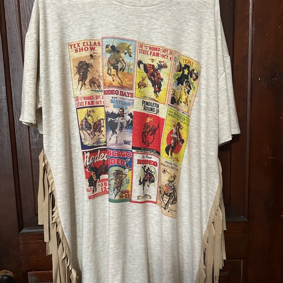 Tops - Vintage Rodeo Graphic Fringe T-Shirt